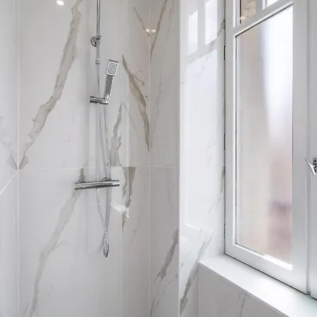 Le Chic De Medreville * Apartment *