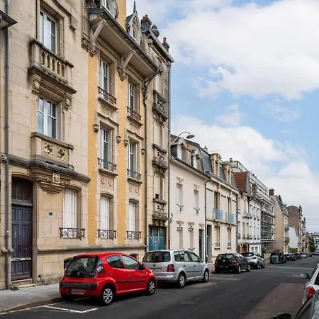 Le Chic De Medreville *