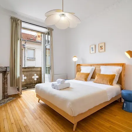 Le Chic De Medreville * Apartment *