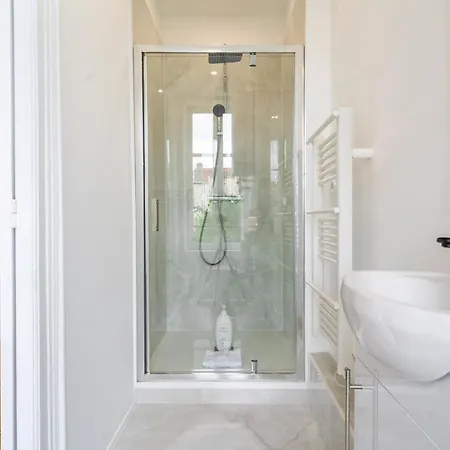 Le Chic De Medreville *